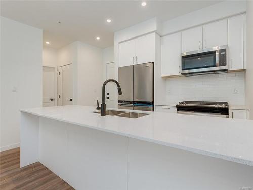 204-654 Granderson Rd, Langford, BC - Indoor Photo Showing Kitchen With Double Sink With Upgraded Kitchen