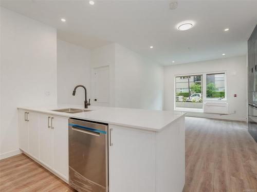 204-654 Granderson Rd, Langford, BC - Indoor Photo Showing Kitchen With Double Sink