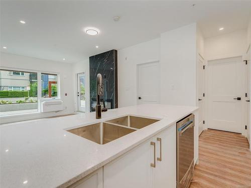 204-654 Granderson Rd, Langford, BC - Indoor Photo Showing Kitchen With Double Sink