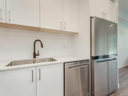 307-654 Granderson Rd, Langford, BC - Indoor Photo Showing Kitchen With Double Sink With Upgraded Kitchen