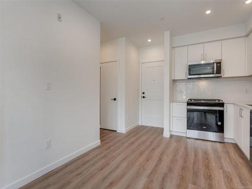 307-654 Granderson Rd, Langford, BC - Indoor Photo Showing Kitchen