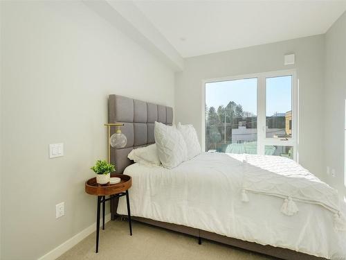 414-654 Granderson Rd, Langford, BC - Indoor Photo Showing Bedroom