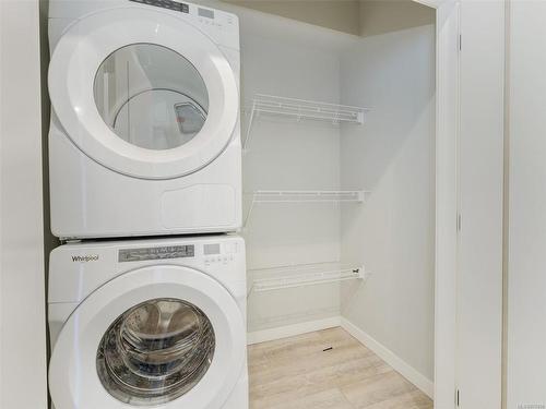 414-654 Granderson Rd, Langford, BC - Indoor Photo Showing Laundry Room