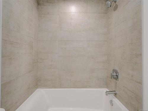 303-654 Granderson Rd, Langford, BC - Indoor Photo Showing Bathroom