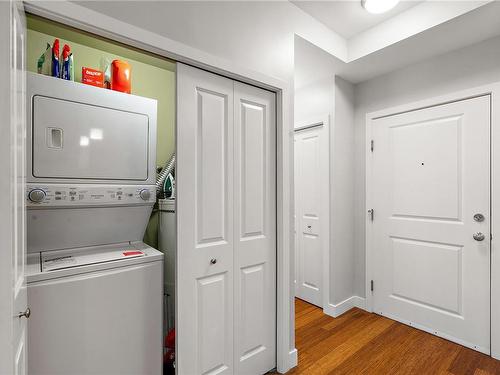 206-611 Goldstream Ave, Langford, BC - Indoor Photo Showing Laundry Room