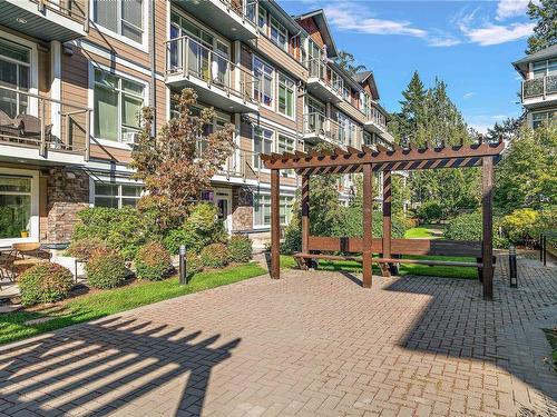 206-611 Goldstream Ave, Langford, BC - Outdoor