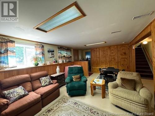 150 Highfield Avenue, Saint John, NB - Indoor Photo Showing Living Room