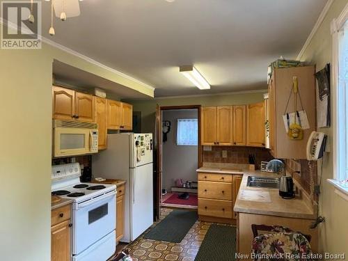 150 Highfield Avenue, Saint John, NB - Indoor Photo Showing Kitchen