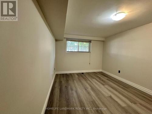 2406 Ventura Drive, Oakville, ON - Indoor Photo Showing Other Room