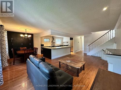 2406 Ventura Drive, Oakville, ON - Indoor Photo Showing Living Room