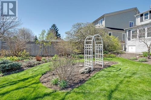 2344 Woodward Avenue, Burlington, ON - Outdoor