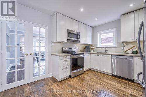 25 Yarrow Road, Toronto (Keelesdale-Eglinton West), ON - Indoor Photo Showing Kitchen With Upgraded Kitchen