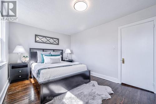 25 Yarrow Road, Toronto (Keelesdale-Eglinton West), ON - Indoor Photo Showing Bedroom