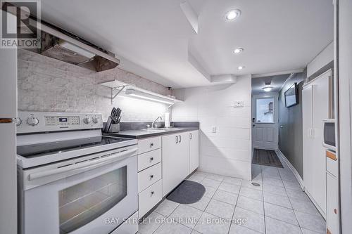 25 Yarrow Road, Toronto (Keelesdale-Eglinton West), ON - Indoor Photo Showing Kitchen