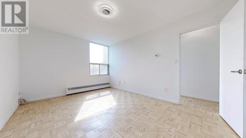 303 - 5 Vicora Linkway, Toronto (Flemingdon Park), ON - Indoor Photo Showing Other Room