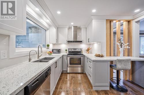 77 Lindsay Avenue, Newmarket, ON - Indoor Photo Showing Kitchen With Double Sink With Upgraded Kitchen