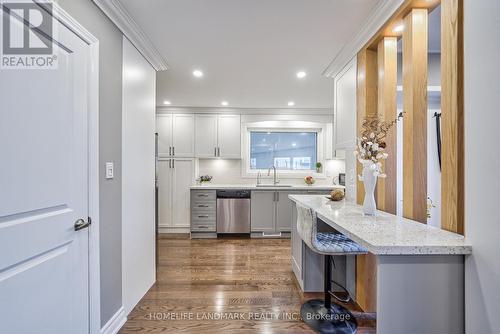 77 Lindsay Avenue, Newmarket, ON - Indoor Photo Showing Kitchen With Upgraded Kitchen