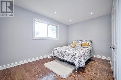 77 Lindsay Avenue, Newmarket (Bristol-London), ON - Indoor Photo Showing Bedroom