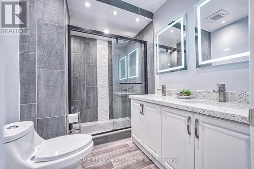 77 Lindsay Avenue, Newmarket (Bristol-London), ON - Indoor Photo Showing Bathroom