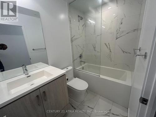 1119 - 38 Honeycrisp Crescent, Vaughan, ON - Indoor Photo Showing Bathroom