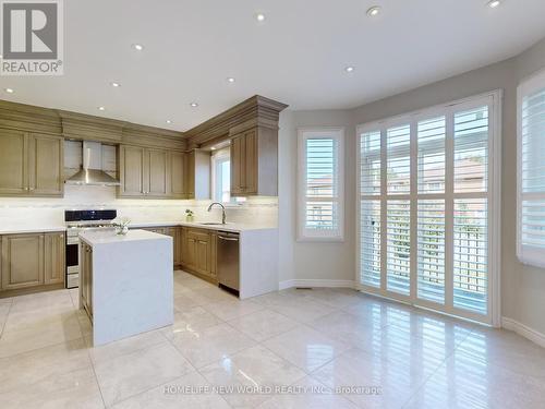 193 Valentina Drive, Markham (Village Green-South Unionville), ON - Indoor Photo Showing Kitchen