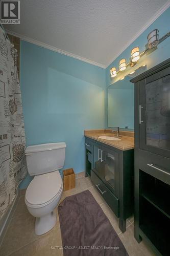 34 - 734 Wilkins Street, London, ON - Indoor Photo Showing Bathroom