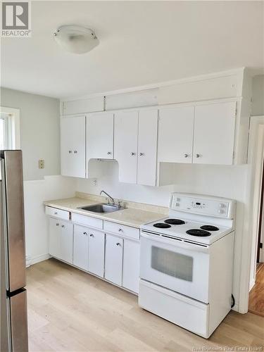 96 Simpson Drive, Saint John, NB - Indoor Photo Showing Kitchen