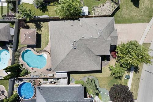 884 Westwood, Lakeshore, ON - Outdoor With Above Ground Pool