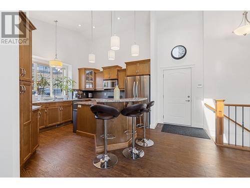 374 Trumpeter Court, Kelowna, BC - Indoor Photo Showing Kitchen With Upgraded Kitchen