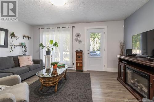 157 Broadway, Moncton, NB - Indoor Photo Showing Living Room