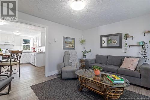 157 Broadway, Moncton, NB - Indoor Photo Showing Living Room