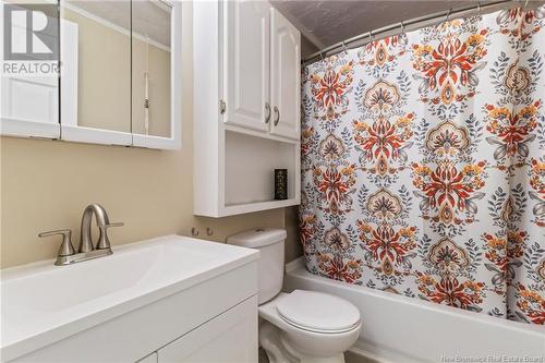 157 Broadway, Moncton, NB - Indoor Photo Showing Bathroom