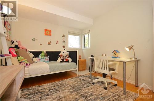 27 Reaney Court, Ottawa, ON - Indoor Photo Showing Bedroom