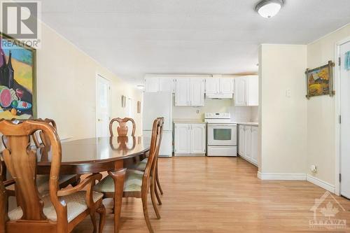 15 Maplewood Street, Carleton Place, ON - Indoor Photo Showing Dining Room