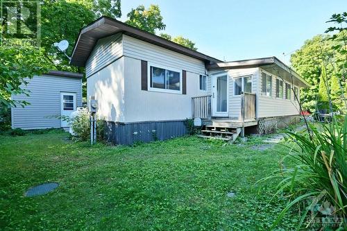 15 Maplewood Street, Carleton Place, ON - Outdoor