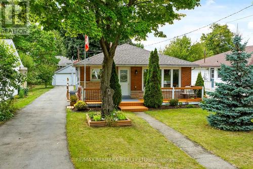 186 Glenwood Avenue, Port Colborne, ON - Outdoor With Deck Patio Veranda With Facade