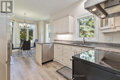 17 - 44 Edgevalley Road, London, ON - Indoor Photo Showing Kitchen