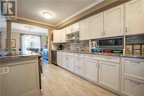 996 Arthur Street, Sudbury, ON - Indoor Photo Showing Kitchen