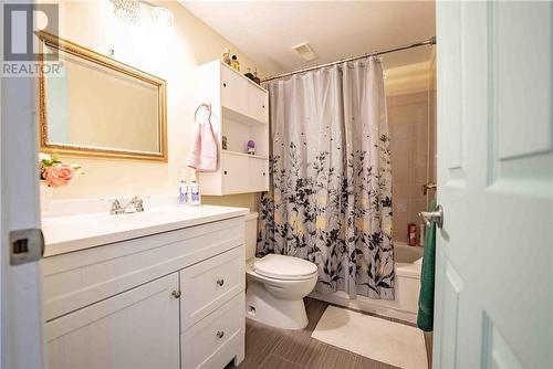 996 Arthur Street, Sudbury, ON - Indoor Photo Showing Bathroom