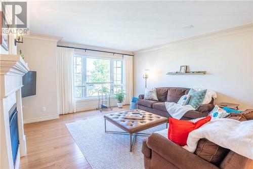 612 Corsi Hill, Sudbury, ON - Indoor Photo Showing Living Room