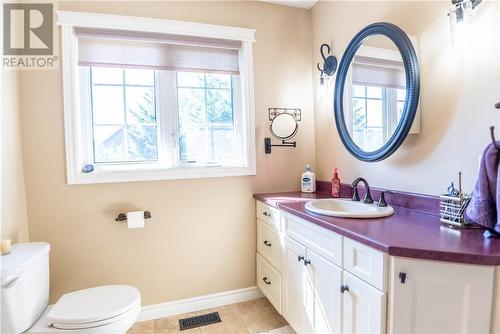 612 Corsi Hill, Sudbury, ON - Indoor Photo Showing Bathroom