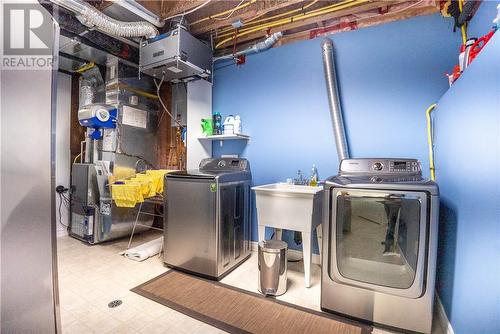 612 Corsi Hill, Sudbury, ON - Indoor Photo Showing Laundry Room