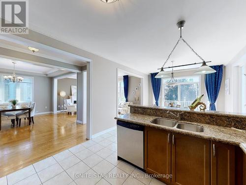 120 Danielson Court, Mississauga, ON - Indoor Photo Showing Kitchen With Double Sink