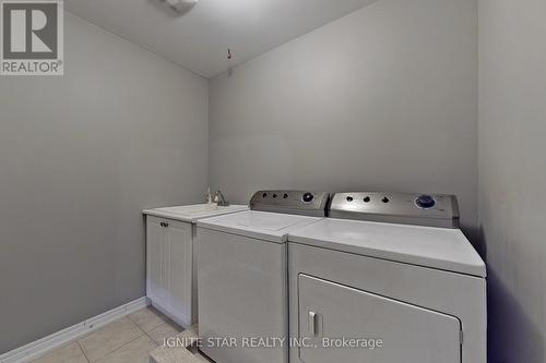 120 Danielson Court, Mississauga, ON - Indoor Photo Showing Laundry Room