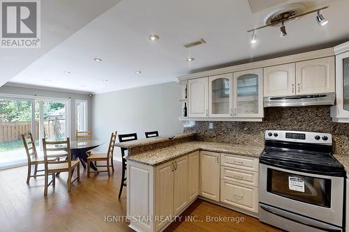 120 Danielson Court, Mississauga (Fairview), ON - Indoor Photo Showing Kitchen