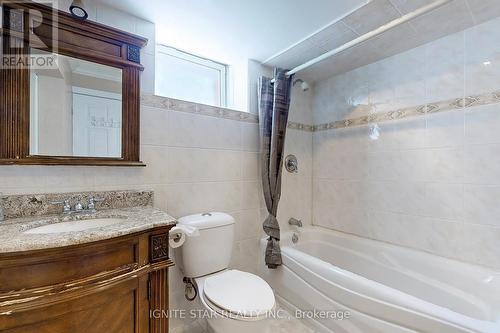 120 Danielson Court, Mississauga (Fairview), ON - Indoor Photo Showing Bathroom