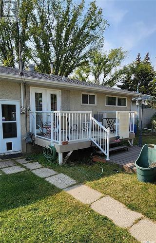 17 Young Crescent, Saskatoon, SK - Outdoor With Deck Patio Veranda