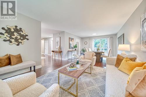 8 Fulham Street, Toronto (Agincourt South-Malvern West), ON - Indoor Photo Showing Living Room