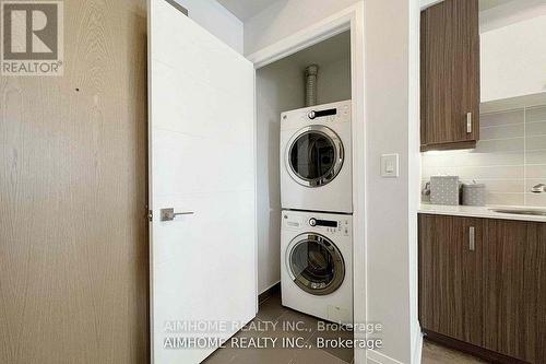 523 - 28 Uptown Drive, Markham (Unionville), ON - Indoor Photo Showing Laundry Room