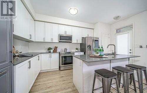 14 Longshore Way, Whitby (Port Whitby), ON - Indoor Photo Showing Kitchen With Upgraded Kitchen